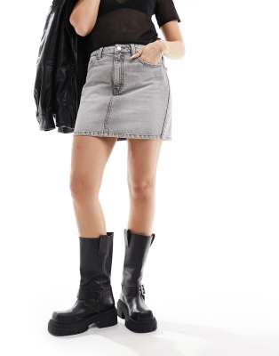 denim high waist mini skirt in wash gray