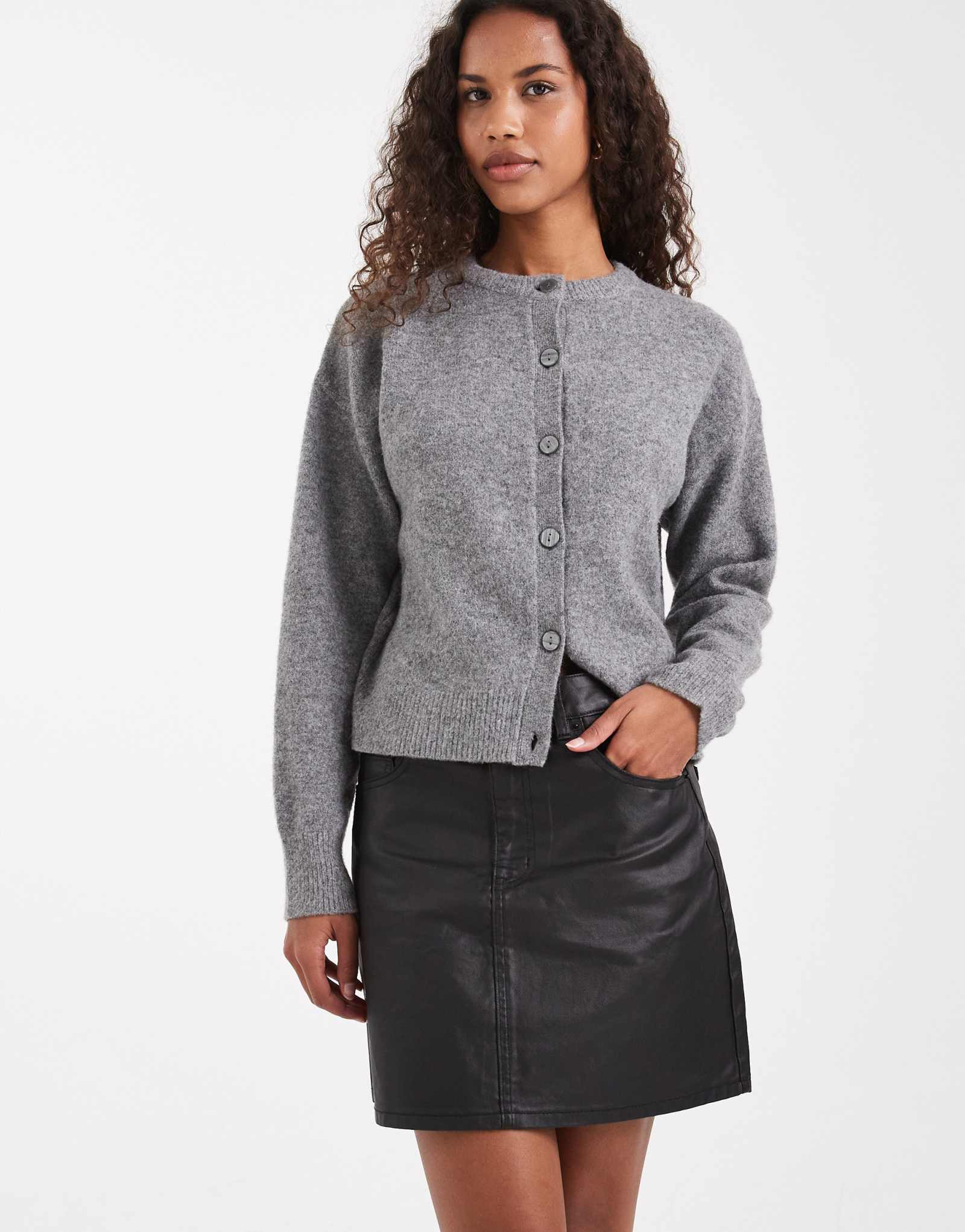 ДИЗАЙНЕРСКАЯ джинсовая мини-юбка ASOS с завышенной талией черного цвета с покрытием