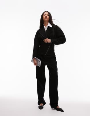 ASOS DESIGN - Denim-Hose mit schmal geschnittenem Bein in Schwarz mit Metall-Details