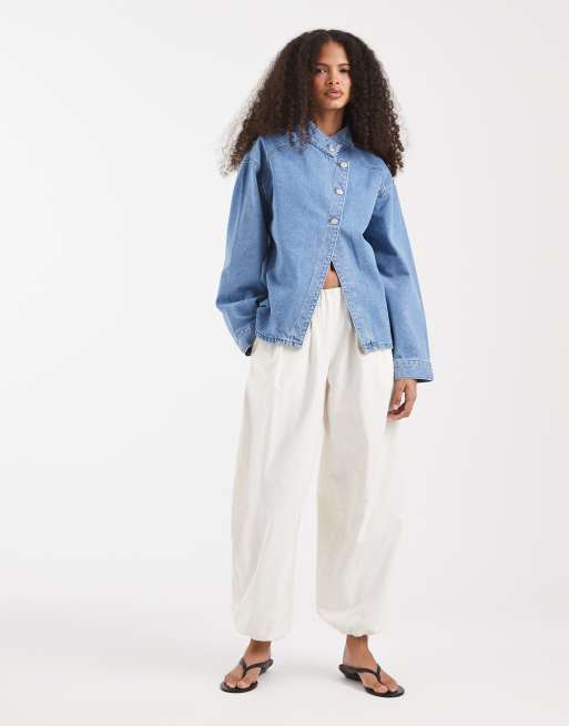 ASOS DESIGN - Denim jack met overslag aan de voorkant in middenblauw, 2 van 4