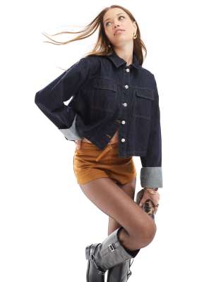 denim jacket with cuffed sleeves in indigo-Blue