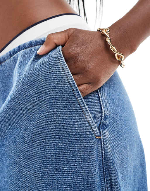ASOS DESIGN – Denim-Jeans in Mittelblau mit Kordelzugbund und weitem Bein, 3 von 5