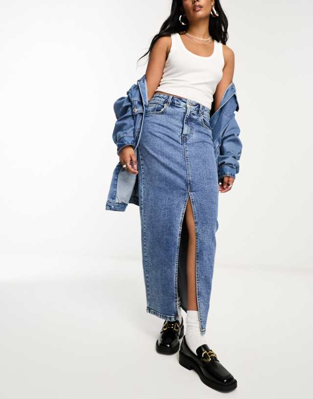 ASOS DESIGN - denim maxi skirt with split hem in midwash