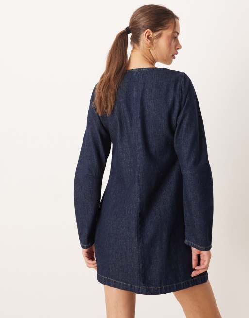 ASOS DESIGN - Denim mini-jurk met V-hals en zakdetail in spoeling, 3 van 4