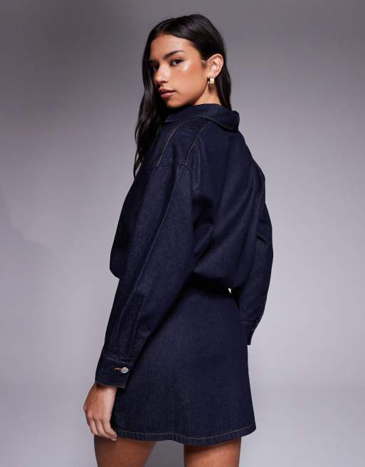ASOS DESIGN - Denim mini overhemdjurk met aansluitende rok en schoudervulling in rinse wash, 2 van 4