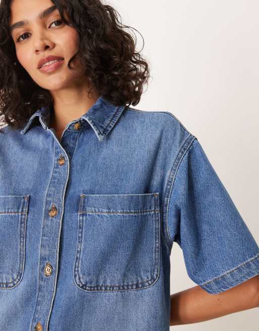 ASOS DESIGN - Denim mini overhemdjurk met korte mouwen in mid-wash blauw, 3 van 4
