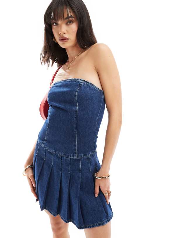 ASOS DESIGN - denim pleated dress in mid blue