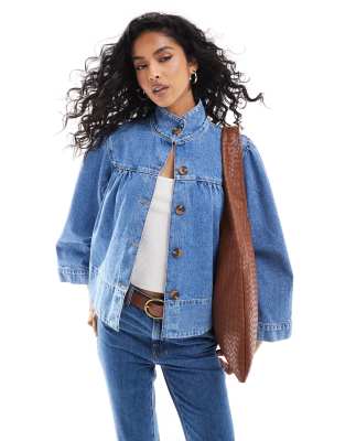 denim puff sleeve jacket in mid blue