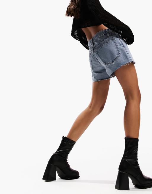 ASOS DESIGN denim relaxed short in midwash blue, 5 of 5