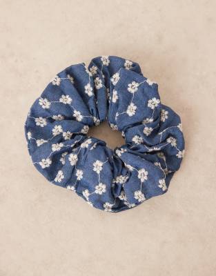 ASOS DESIGN DENIM SCRUNCHIE WITH FLORAL EMBROIDERY-BLUE 