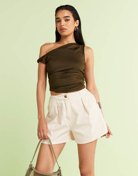 ASOS DESIGN - Denim short met riempje aan de achterkant in ecru, deel van co-ord set - view 1
