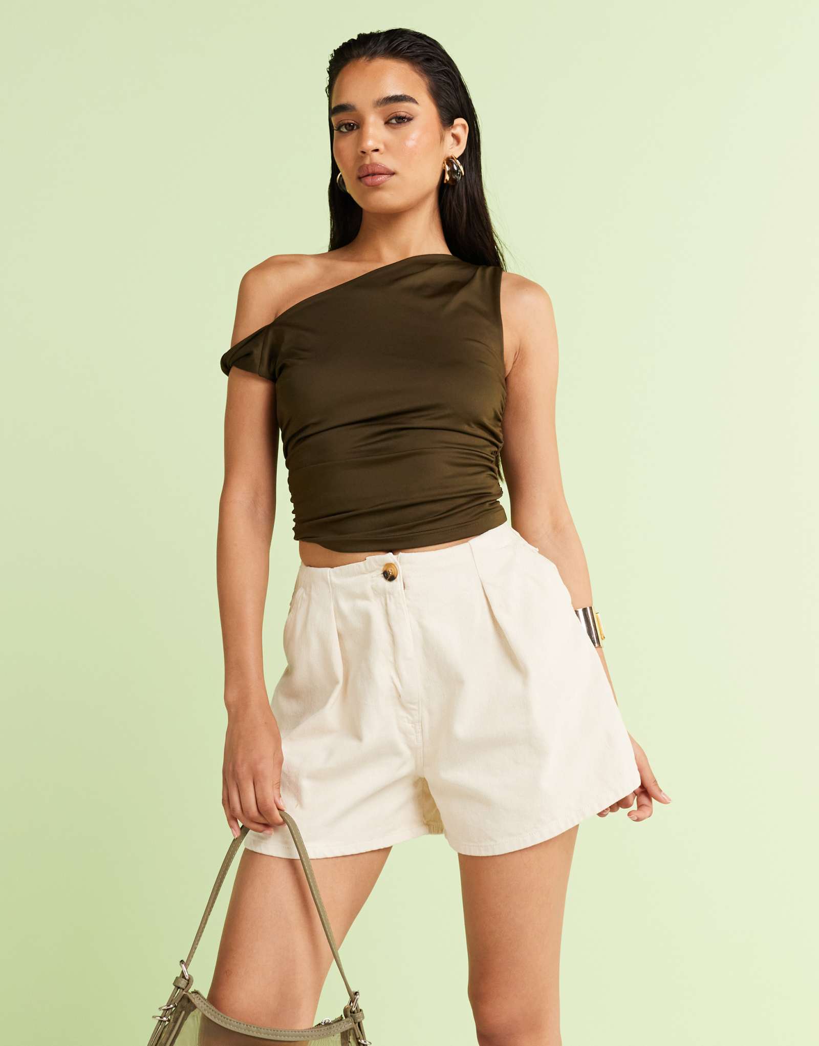 Джинсовые шорты ASOS DESIGN с застежкой сзади цвета экрю - часть комплекта