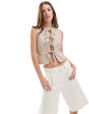 denim tie front top in brown gingham-Multi