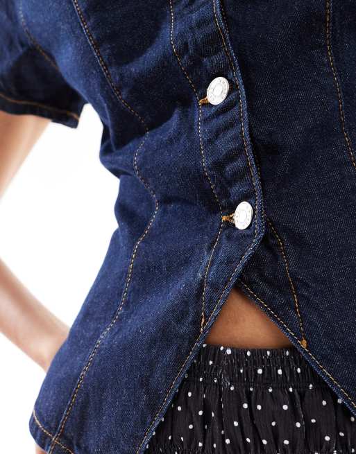 ASOS DESIGN - Denim top met knoopsluiting, V-hals en halflange mouwen in rinse wash, 3 van 4