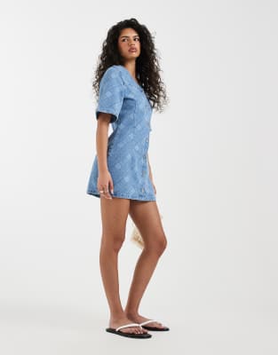 asos laser cut dress ASOS Design - Denim V-Neck Short Sleeve Dress - Women - Cotton/Spandex - 6 US