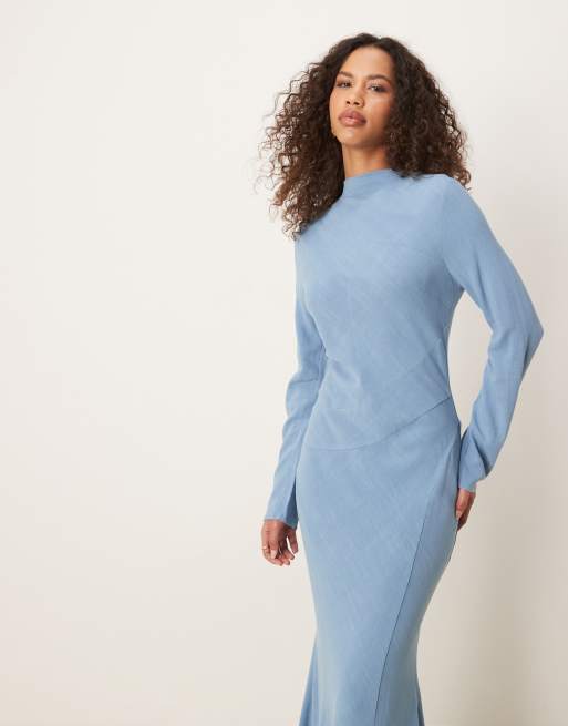 ASOS DESIGN – Denimblå maxiklänning i linnetyg med hög krage och dekorativ söm, 4 av 4
