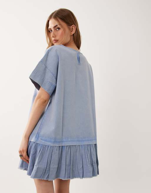 ASOS DESIGN – Denimblå t-shirtklänning i minilängd med hybriddesign, 4 av 4