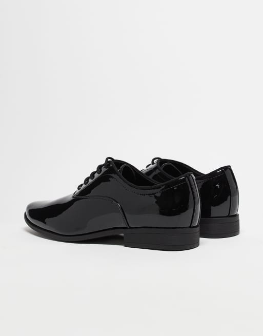 ASOS DESIGN Derby schoenen met veters in hoogglanzend zwart ASOS