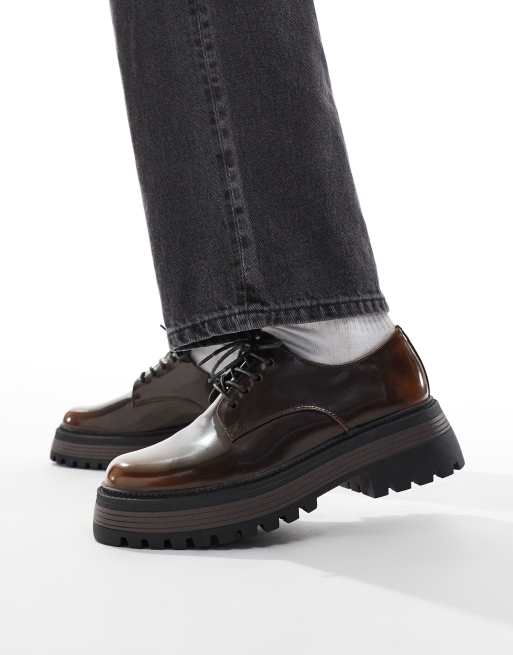 ASOS DESIGN - Derbyschoenen met dikke zool en veters in bruin