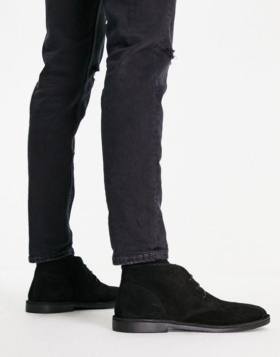 https://images.asos-media.com/products/asos-design-desert-boots-in-black-suede/202294268-2?$n_550w$&wid=550&fit=constrain