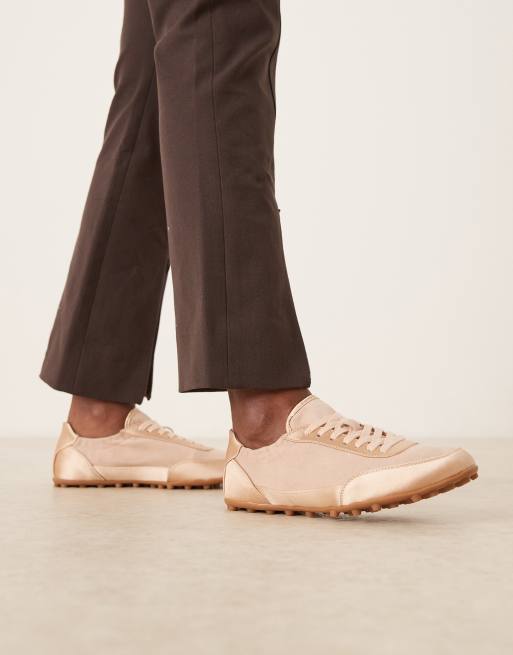 ASOS DESIGN - Desire - Pudderfarvede sneakers med smal sål og snørebånd, 2 af 5