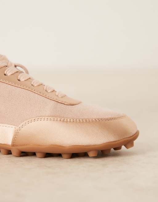 ASOS DESIGN - Desire - Sneakers met dunne zool en veters in beigeroze, 4 van 5