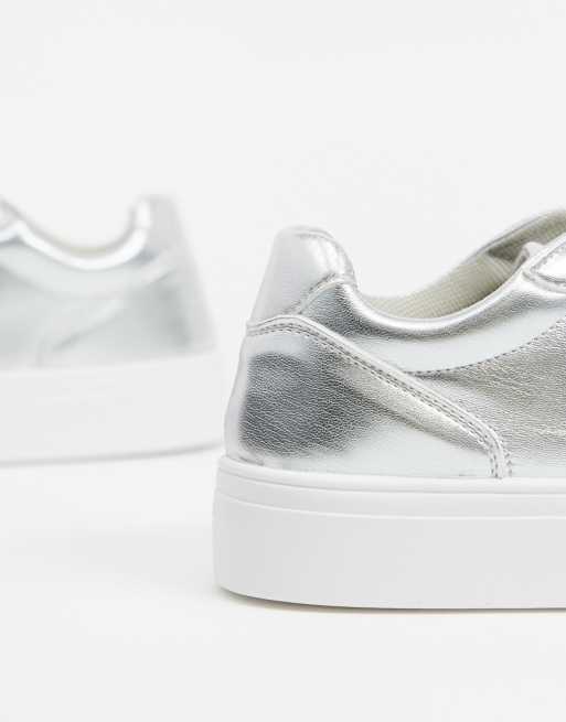 Dessie fashion sneaker hot sale