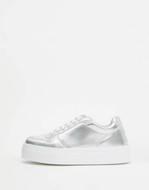 Dessie on sale fashion sneaker