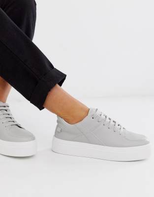 grey flatform trainers