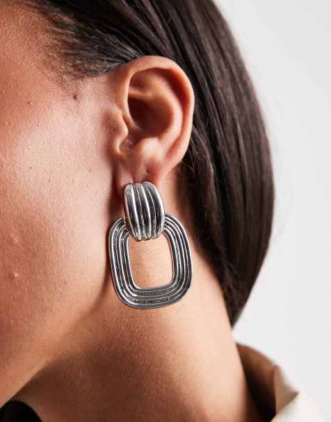 ASOS DESIGN - Deurklopper oorbellen met ringdetail in zilverkleur - view 1