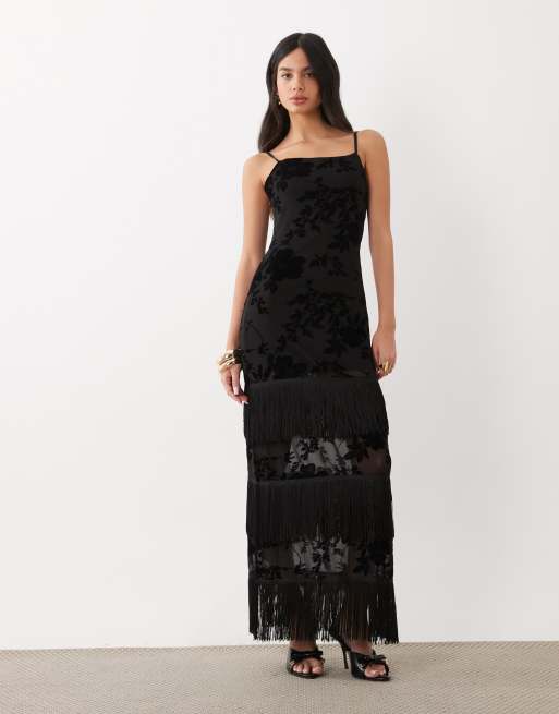 ASOS DESIGN Devore-Mesh-Maxikleid mit Blumenmuster und Fransen in Schwarz, 2 von 4