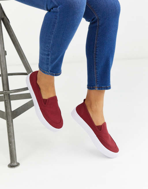 ASOS DESIGN - Dexter - Bordeaux slip-on lærredssko