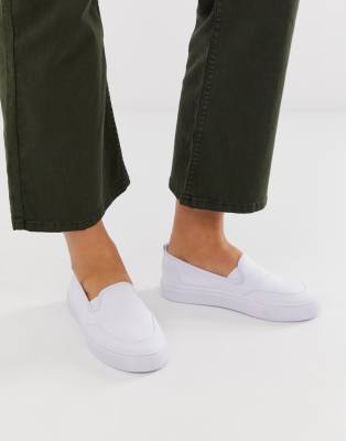 ASOS DESIGN Dexter slip on plimsolls in white White
