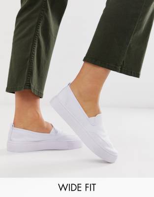 ASOS DESIGN Wide Fit Dexter slip on plimsolls in white White