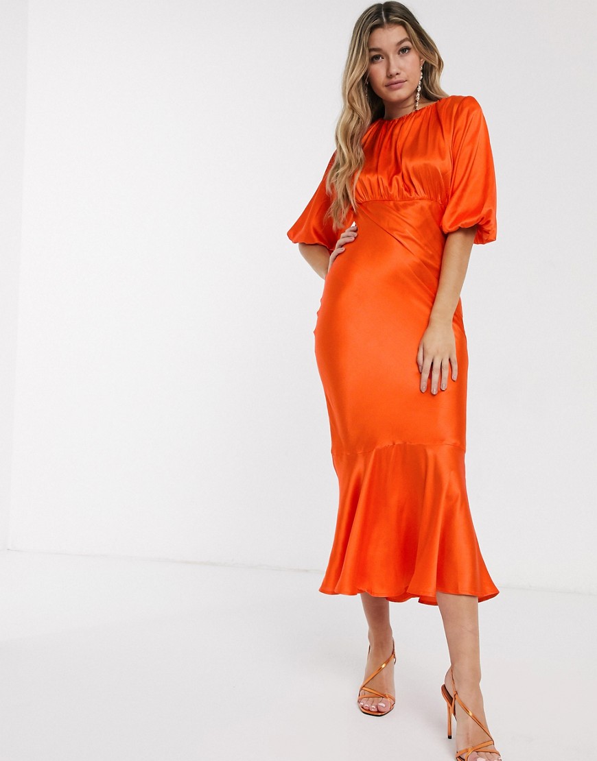 ASOS DESIGN - Diagonaal gesneden midi-jurk met pofmouwen in koraal-Oranje