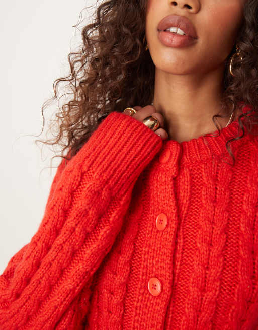 ASOS DESIGN – Dicke Strickjacke in Rot mit Rundhalsausschnitt und