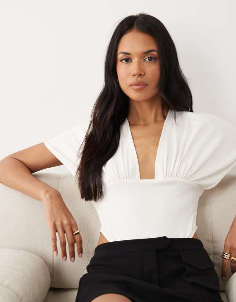 ASOS DESIGN - Diepuitgesneden body van polyamide met gedrapeerde mouwen in ivoorwit - view 1