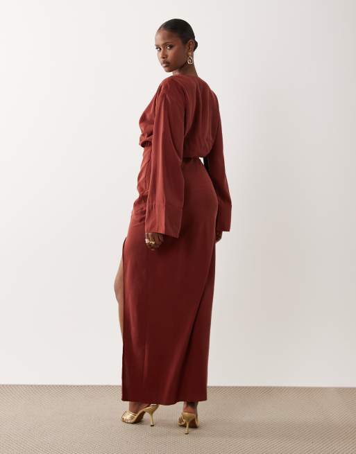 ASOS DESIGN - Diepuitgesneden maxi jurk met brede manchetten en zijsplit in rood, 3 van 4