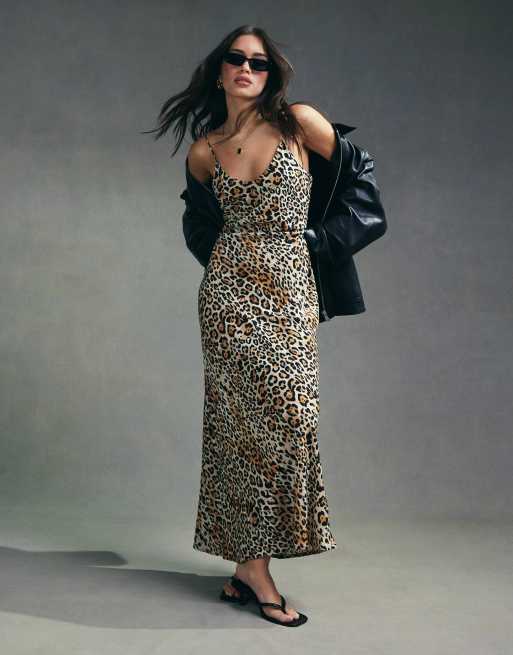 ASOS DESIGN - Diepuitgesneden maxi slipdress van gesponnen stof met dierenprint
