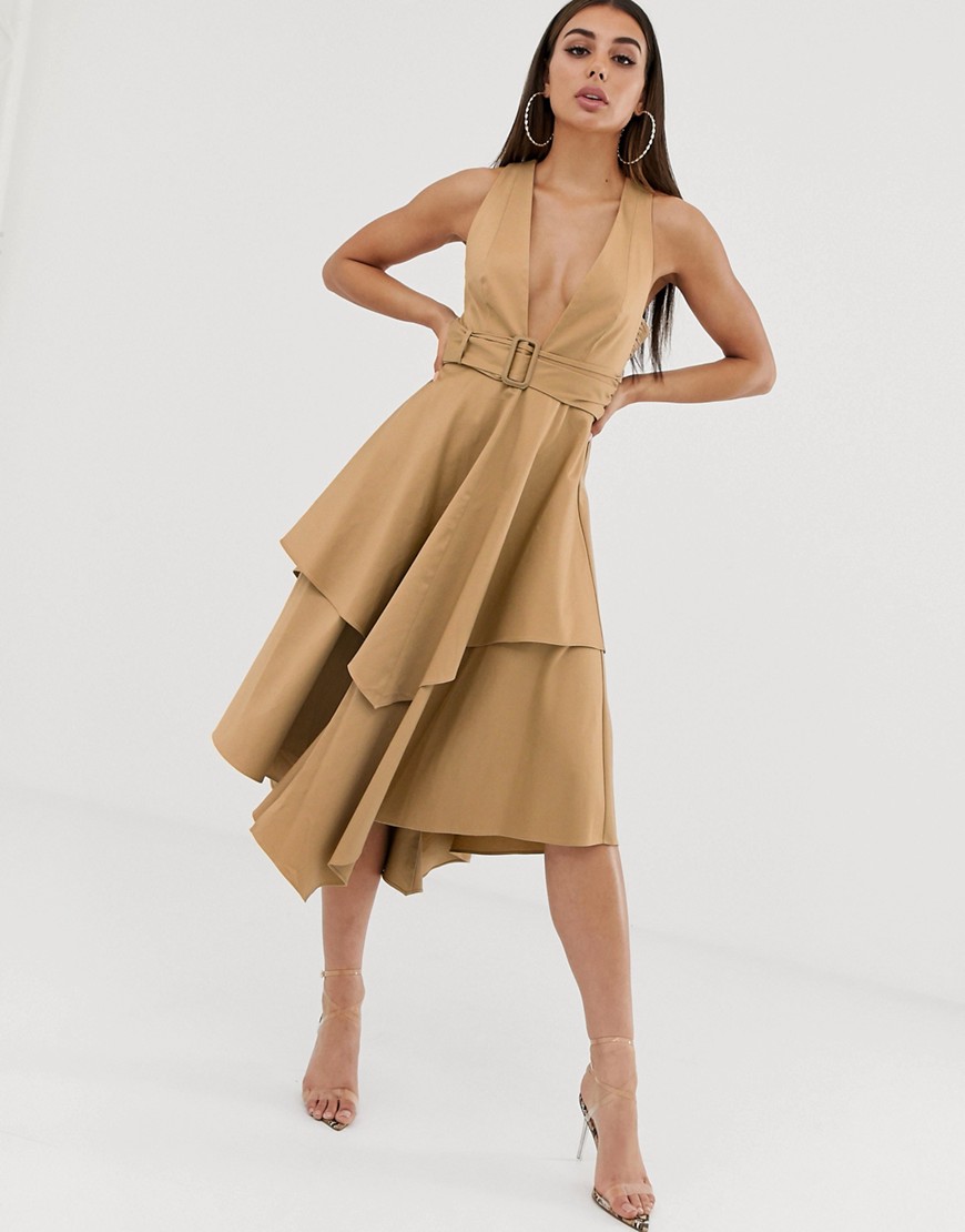 ASOS DESIGN - Diepuitgesneden midi-jurk met structuur, gelaagde rok en riem-Goud