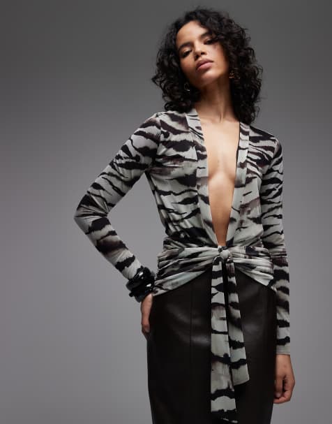ASOS DESIGN - Diepuitgesneden top van mesh met lange mouwen en gestrikte taille in dierenprint - view 1