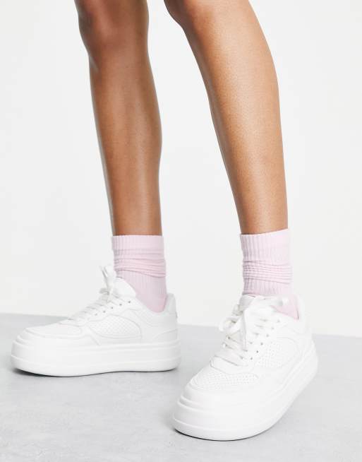 ASOS DESIGN Dion Skater Sneaker in WeiB mit dicker Sohle ASOS