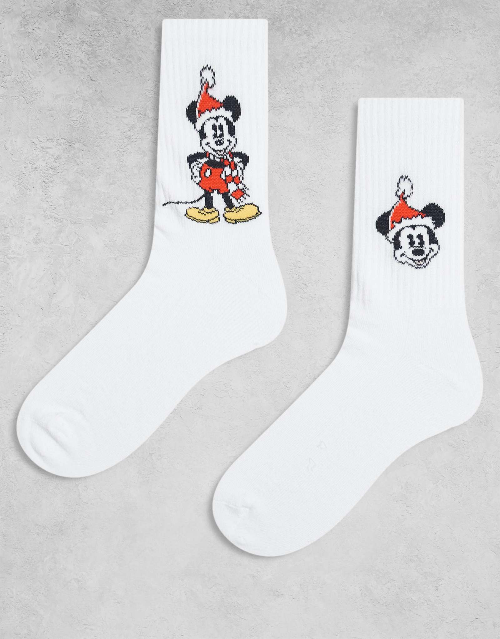 Носки ASOS DESIGN Disney из 2-х упаковок с изображением Микки Санты белого цвета