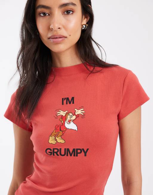 ASOS DESIGN Disney baby tee med slogan og Grumpy-print i rust, 4 af 4