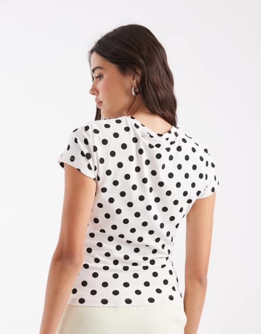 ASOS DESIGN Disney baby tee with Daisy Duck print in baby pink polka dot, 4 of 4