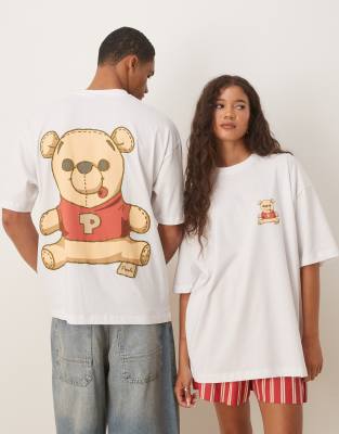 ASOS DESIGN – Disney – Biały T-shirt unisex oversize ze wzorem z Kubusiem Puchatkiem