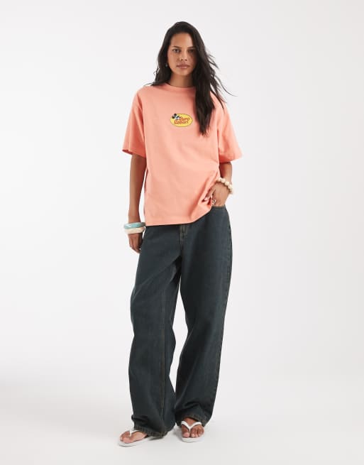 ASOS DESIGN Disney camiseta oversize con estampado de Mickey Mouse y fruta papaya en naranja, 3 de 4