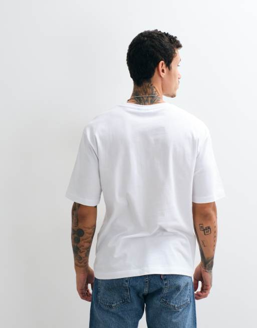ASOS DESIGN Disney Christmas t-shirt ample blanc avec Mickey et ses amis, 5 de 5