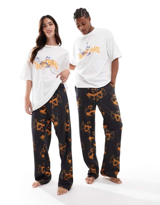 ASOS DESIGN – Disney – Czarna piżama z motywem filmu Miasteczko Halloween