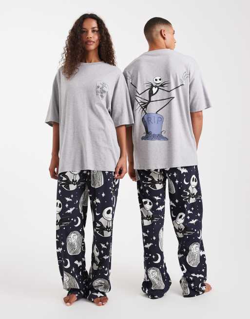 ASOS DESIGN – Disney – Czarna piżama ze świątecznym motywem z filmu Miasteczko Halloween